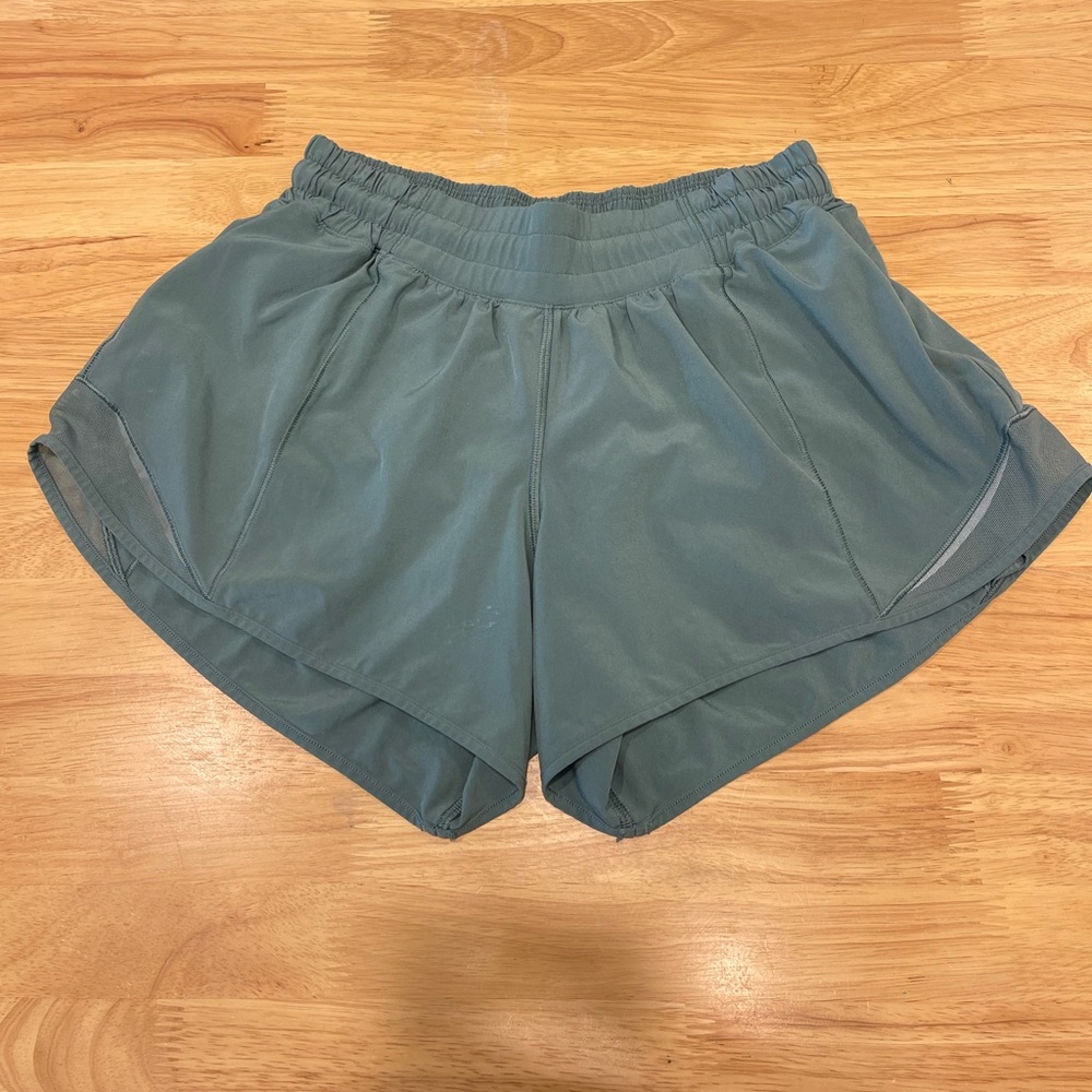 Lululemon Hotty Hot LR Shorts in Seafoam Green - Picture 2 of 5